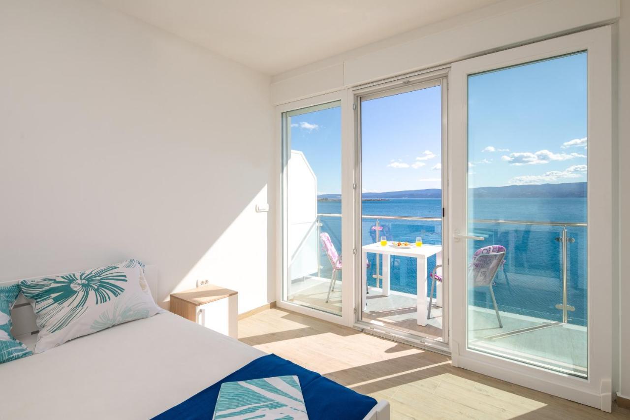 Absolute Beach Holidays Apartment Dugi Rat Exterior foto